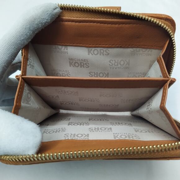 Michael Kors Brown Leather Quilted Zip Around Credit Card Bifold Square Wallet - Picture 13 of 16